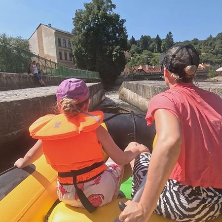 Penzion Zahrada Nad Rekou, Restaurace A Kavarna - Parkovani Gratis Zlatá Koruna Exterior foto
